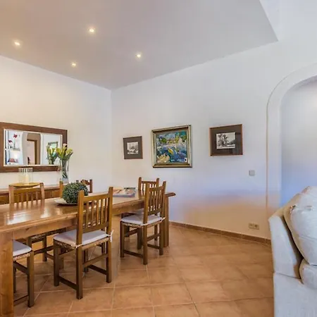 Villa Sleeps 6 Pool Air Con Wifi T400573 *