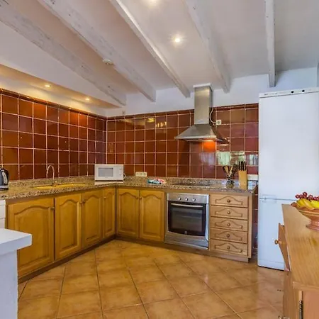 Sleeps 6 Pool Air Con Wifi T400573 * Pollenca