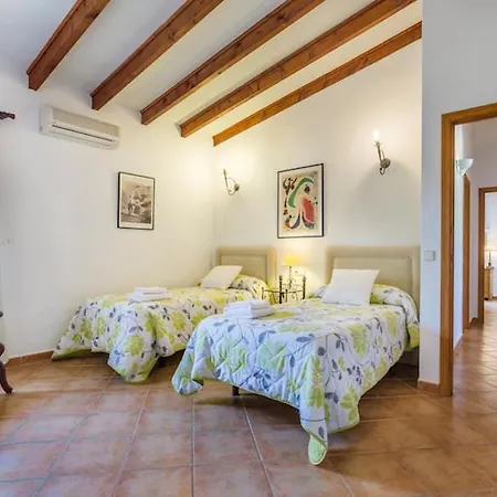 Sleeps 6 Pool Air Con Wifi T400573 *